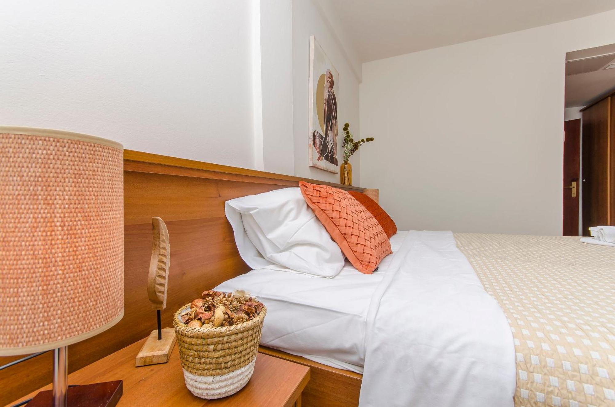 House Hotel Plava Laguna Tisno Luaran gambar